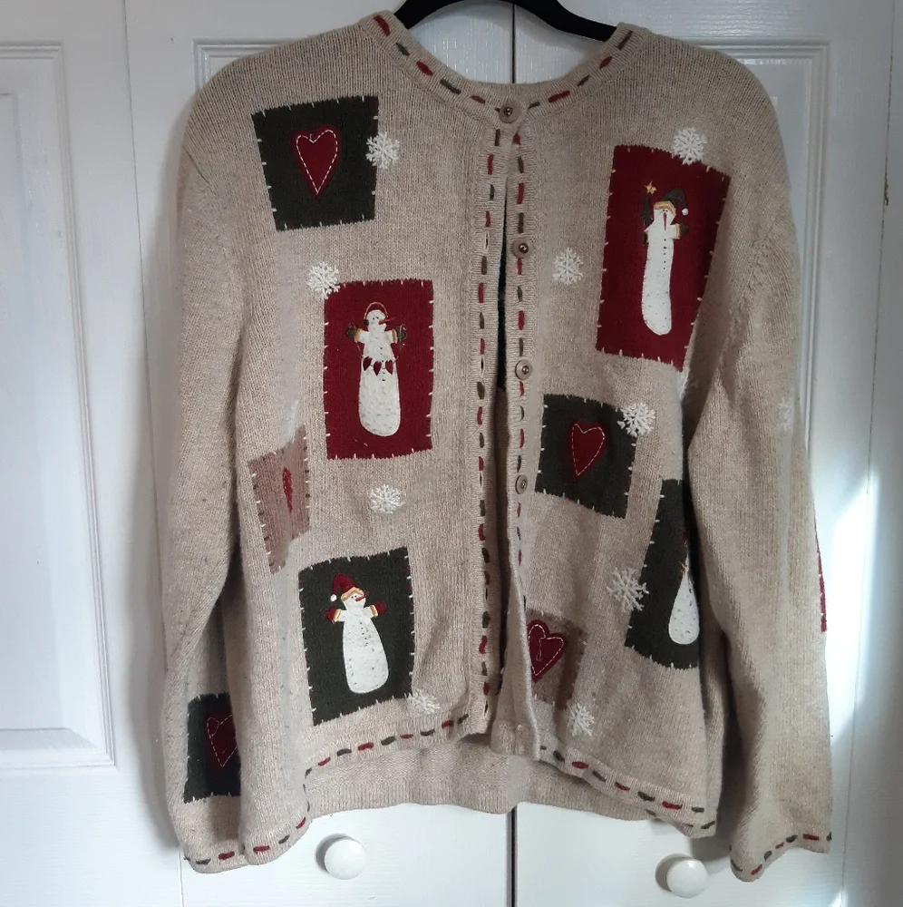 Vintage Christmas Sweater - Picture 2 of 5